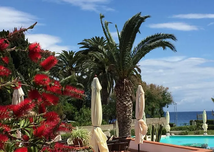 Romana كابوليفيري